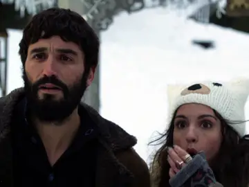 Álex García y Verónica Echegui en 'Kamikaze' Álex García y Verónica Echegui en 'Kamikaze'