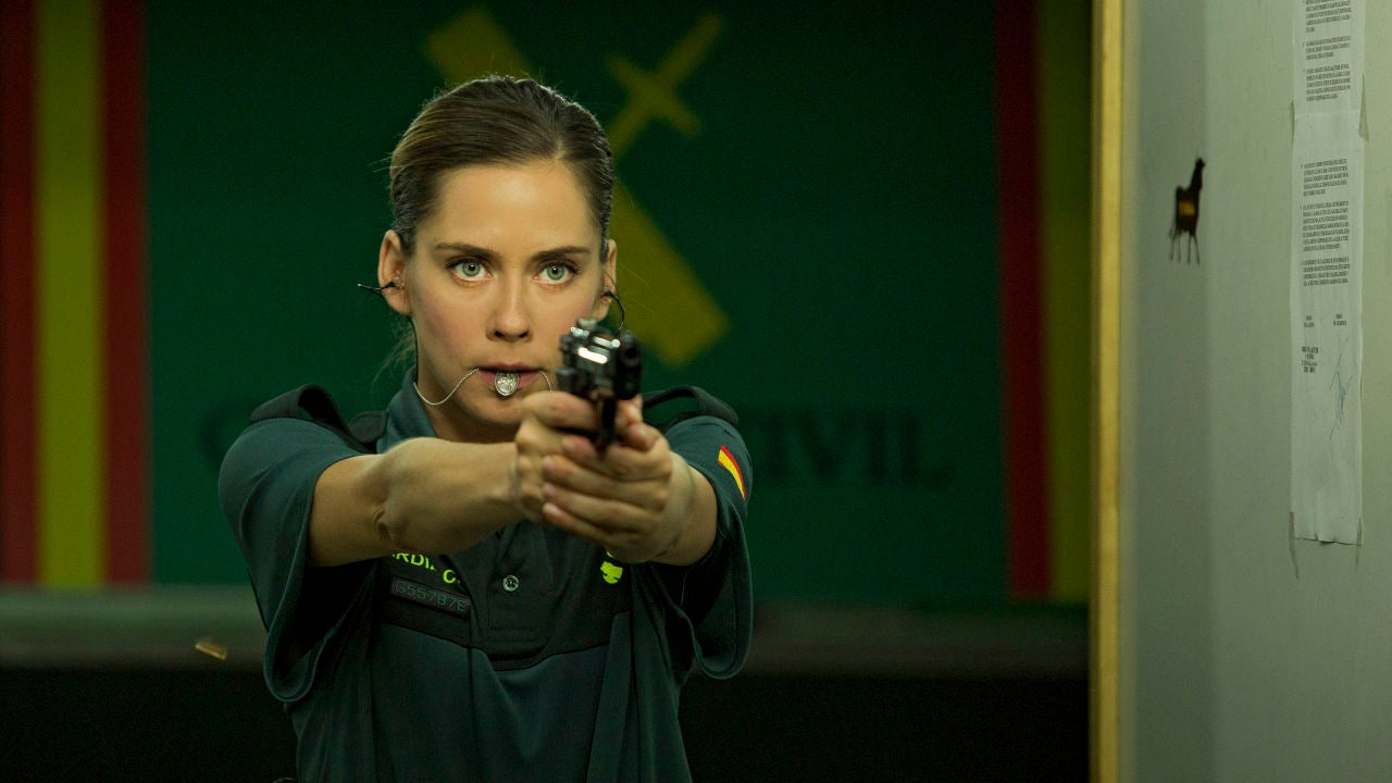 Ayolning kokraklarini silash videosi