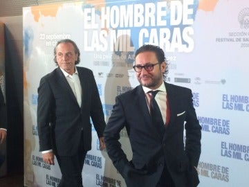 Jose Coronado y Carlos Santos fueron los primeros en llegar al photocall