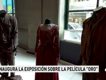 Ya está inaugurada la exposición del vestuario y atrezzo de 'Oro', la nueva película de Agustín Díaz Yanes, basada en un relato inédito de Arturo Pérez-Reverte Ya está inaugurada la exposición del vestuario y atrezzo de 'Oro', la nueva película de Agustín Díaz Yanes, basada en un relato inédito de Arturo Pérez-Reverte