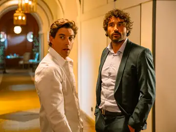 Adrián Lastra y Álex García en 'Hasta que la boda nos separe' Adrián Lastra y Álex García en 'Hasta que la boda nos separe'