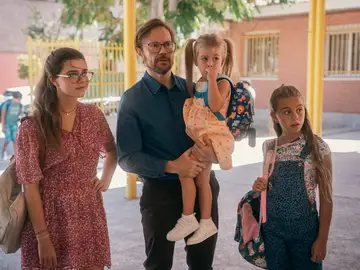 Santiago Segura con Calma Segura, Blanca Ramírez y Sirena Segura en 'Padre no hay más que uno 4' Santiago Segura con Calma Segura, Blanca Ramírez y Sirena Segura en 'Padre no hay más que uno 4'