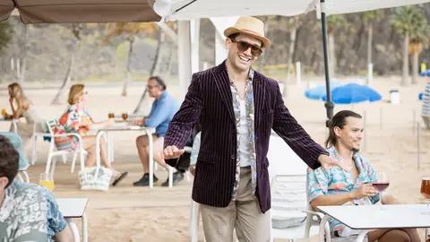 Jaime Lorente y Adriana Torrebejano protagonizan ‘Coartadas’, la nueva película de Martín Cuervo Jaime Lorente y Adriana Torrebejano protagonizan ‘Coartadas’, la nueva película de Martín Cuervo