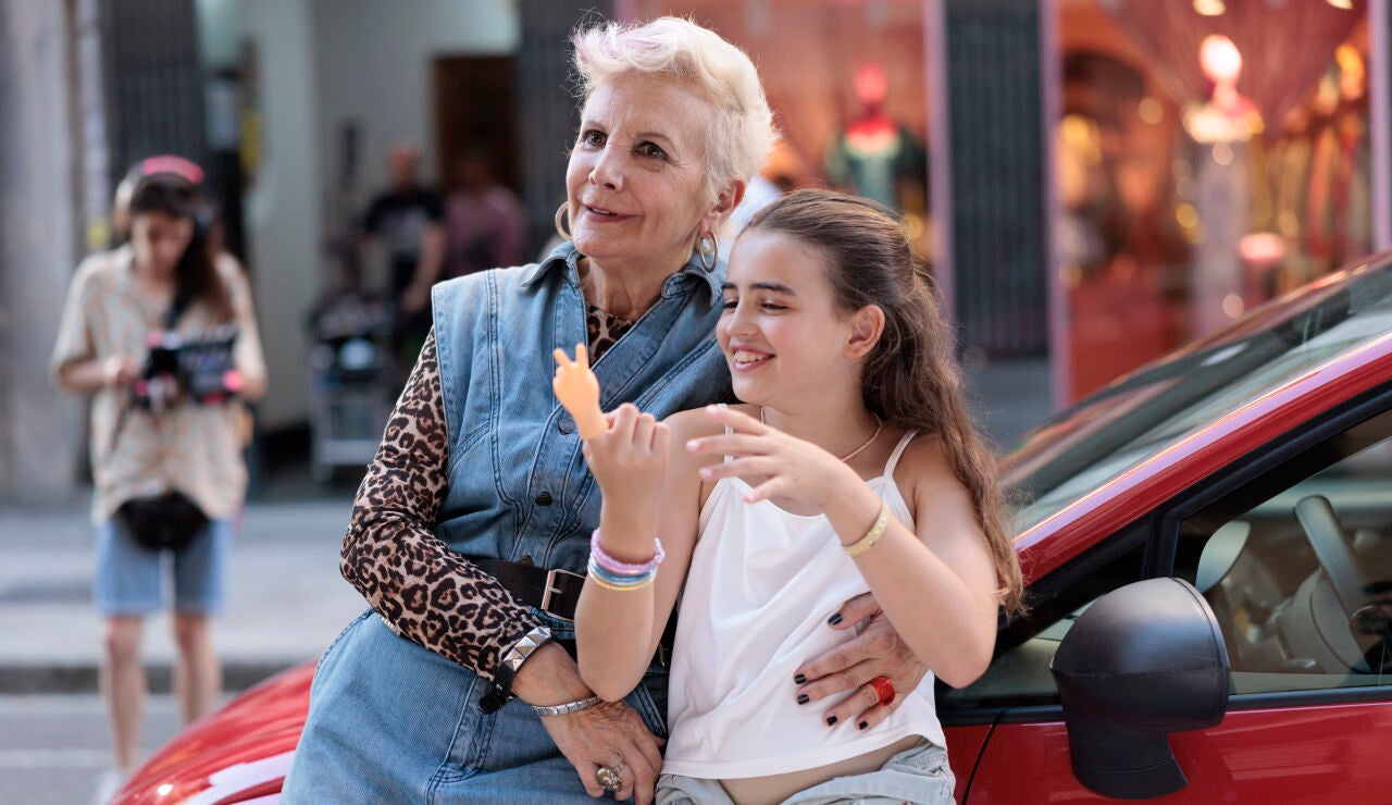Elena Irureta y Toni Acosta protagonizan la comedia familiar &lsquo;Abuela tremenda&rsquo;