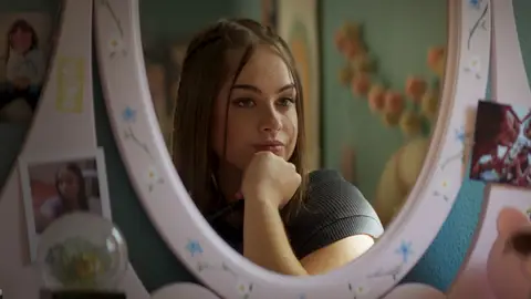 ‘Todos los colores’, la nueva película de Beatriz de Silva con Mafalda Carbonell, Eva Moral y Sílvia Abril ‘Todos los colores’, la nueva película de Beatriz de Silva con Mafalda Carbonell, Eva Moral y Sílvia Abril